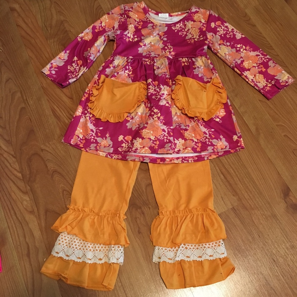 NWOT Pink/mustard Floral Outfit